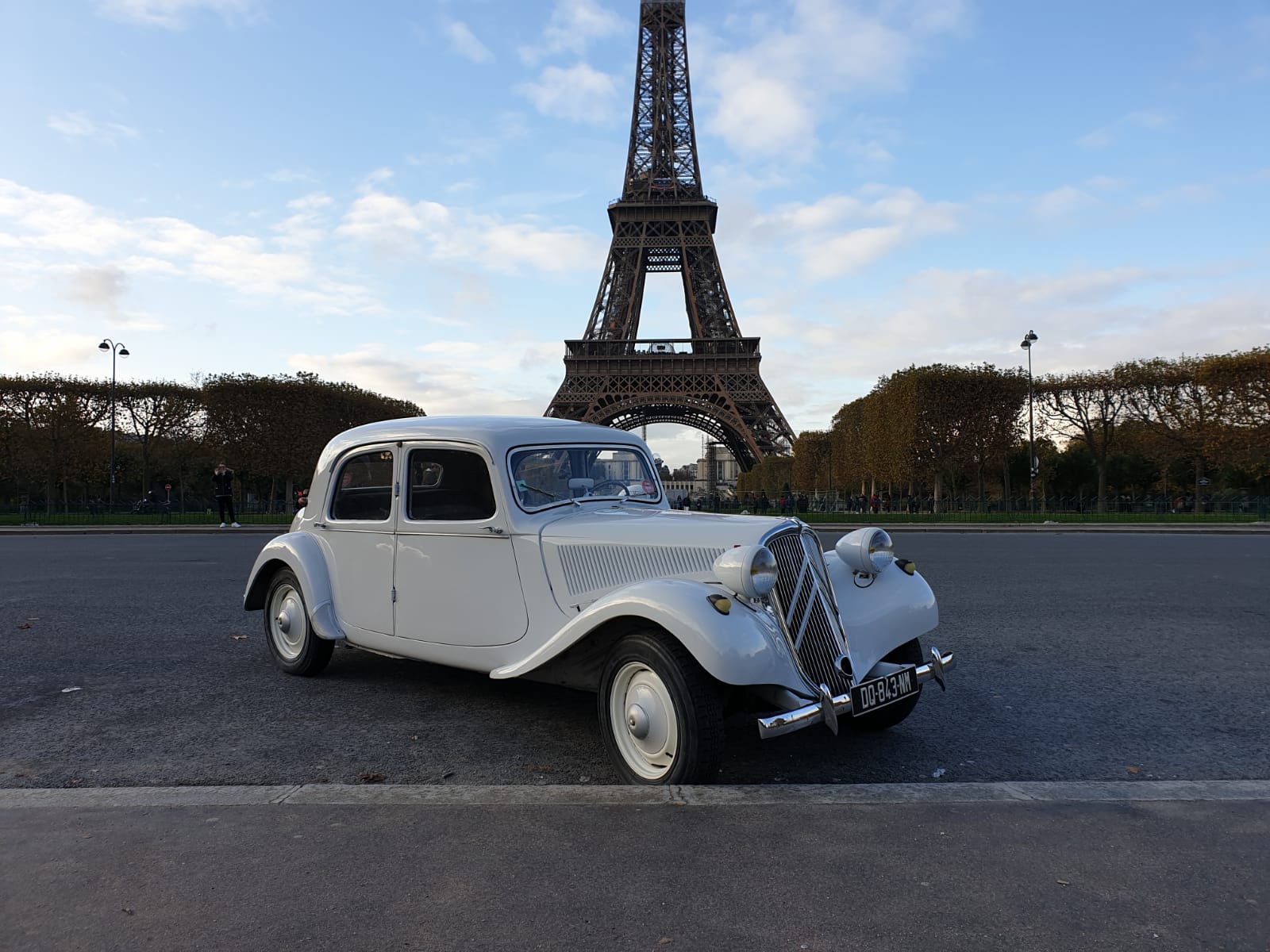 paris tour in vintage car